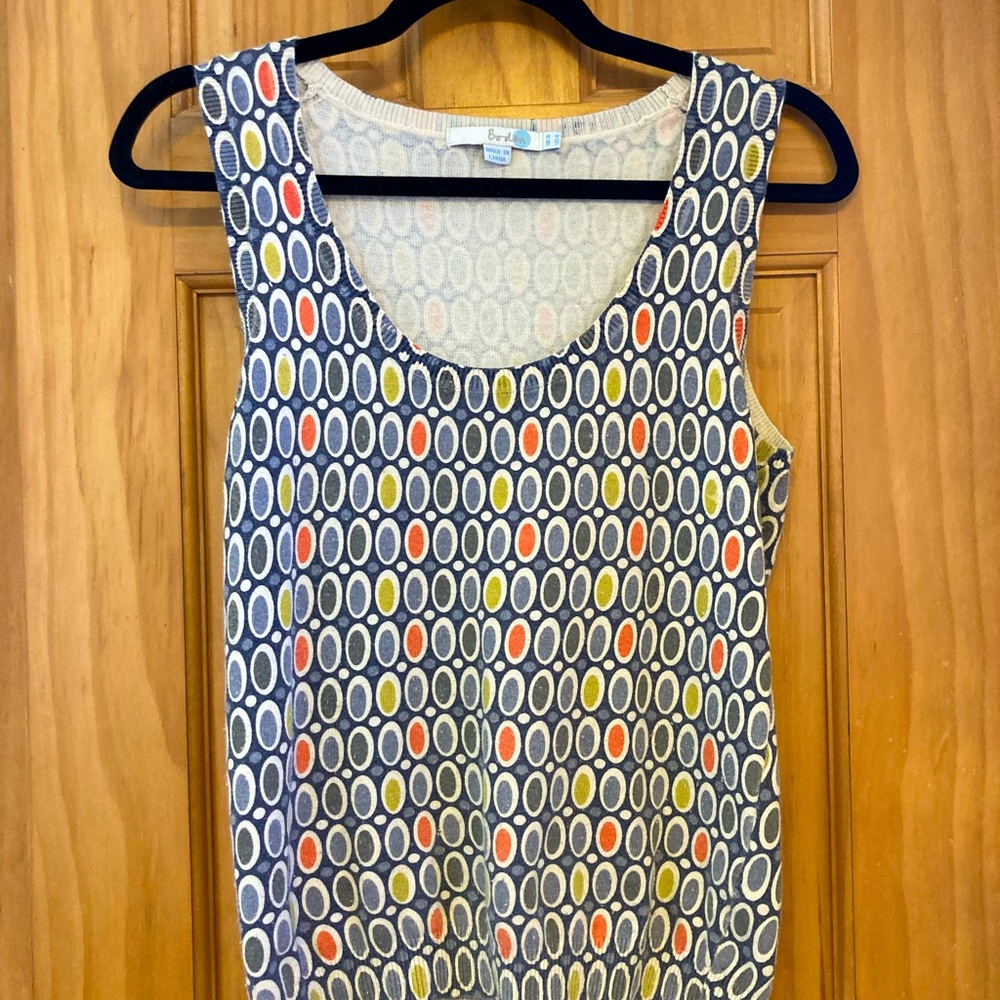 Boden cashmere-blend sweater vest/shell with mod print!